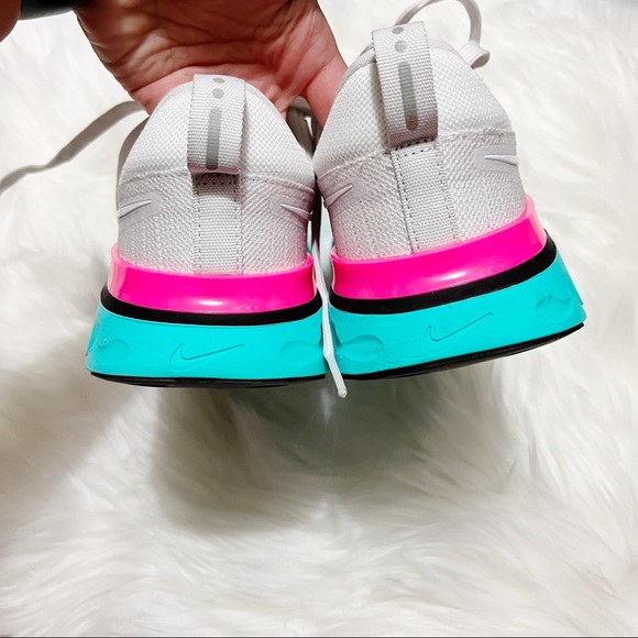 ✨Sold✨Nike • React Infinity Run Flyknit 2 - Picture 10 of 12